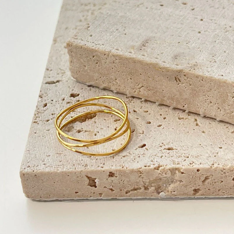 Interlocked Fidget Ring For Women - Image 2