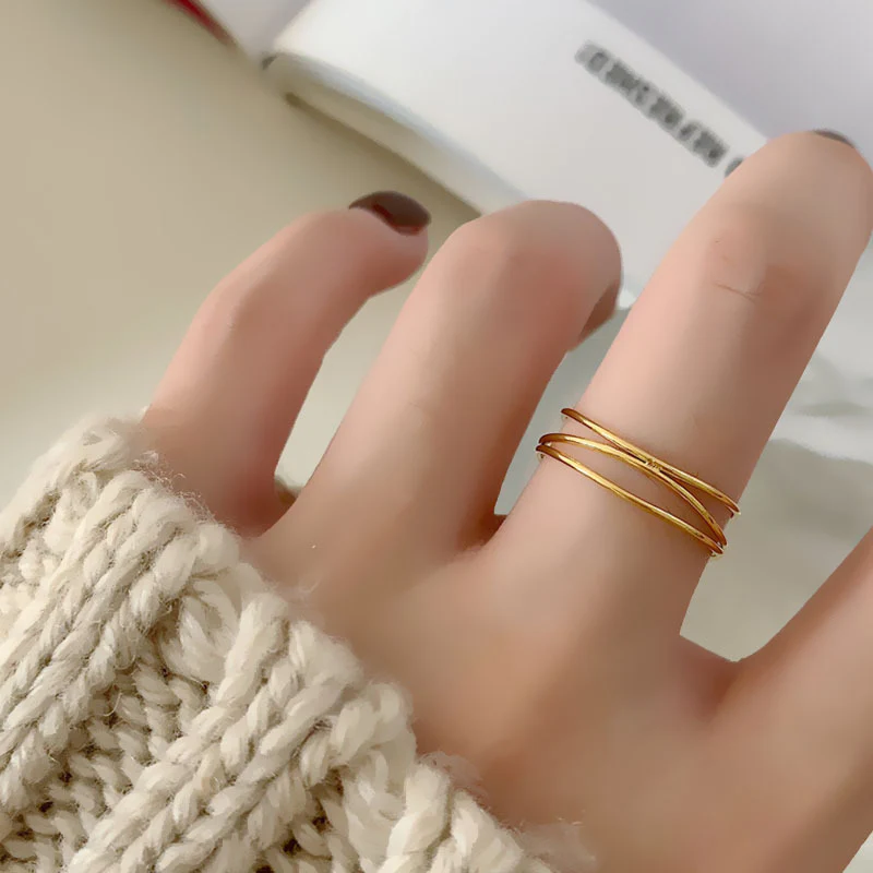 Interlocked Fidget Ring For Women - Image 3